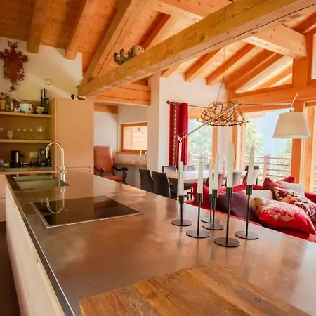 Le Chalet 180° شاليه Bagnes